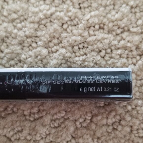 **NEW** Avon True Color Glazewear Lip Gloss Fiery Red - Picture 3 of 5